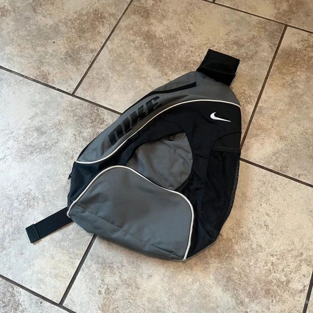 Vintage Y2K Nike Black Gray Crossbody Sling Monostrap Backpack Bag